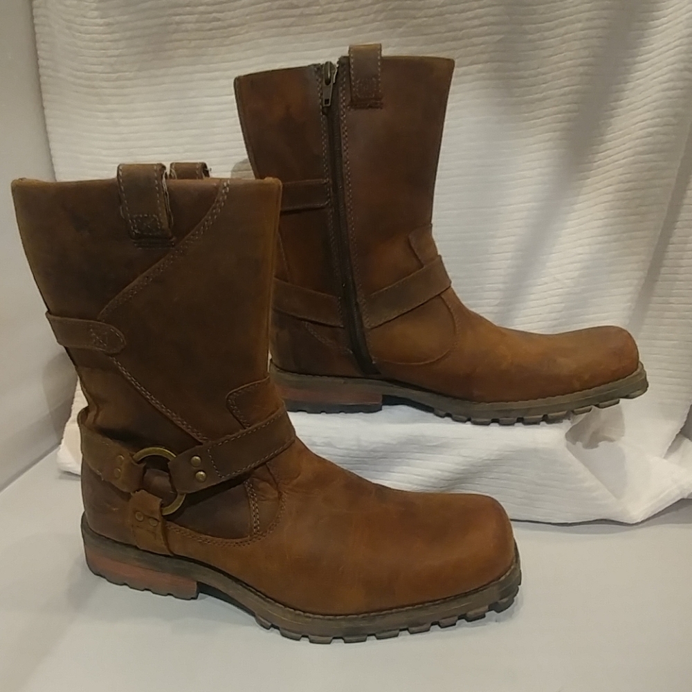 Sketchers Villous Verstal zipup  boots shoes